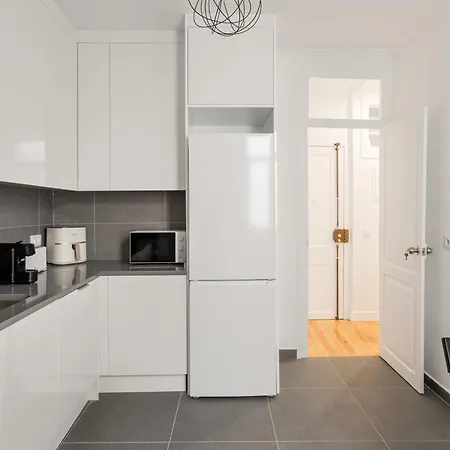 Appartement 3-bed Flat Retreat By Sao Jorge Castle *