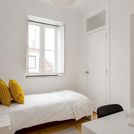 Appartement 3-bed Flat Retreat By Sao Jorge Castle Lissabon