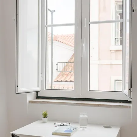 3-bed Flat Retreat By Sao Jorge Castle Lisbona