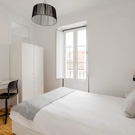 3-bed Flat Retreat By Sao Jorge Castle アパート